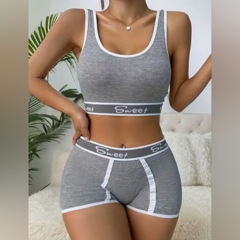 #H10 Women's plus size sports top and bottom sweet printed